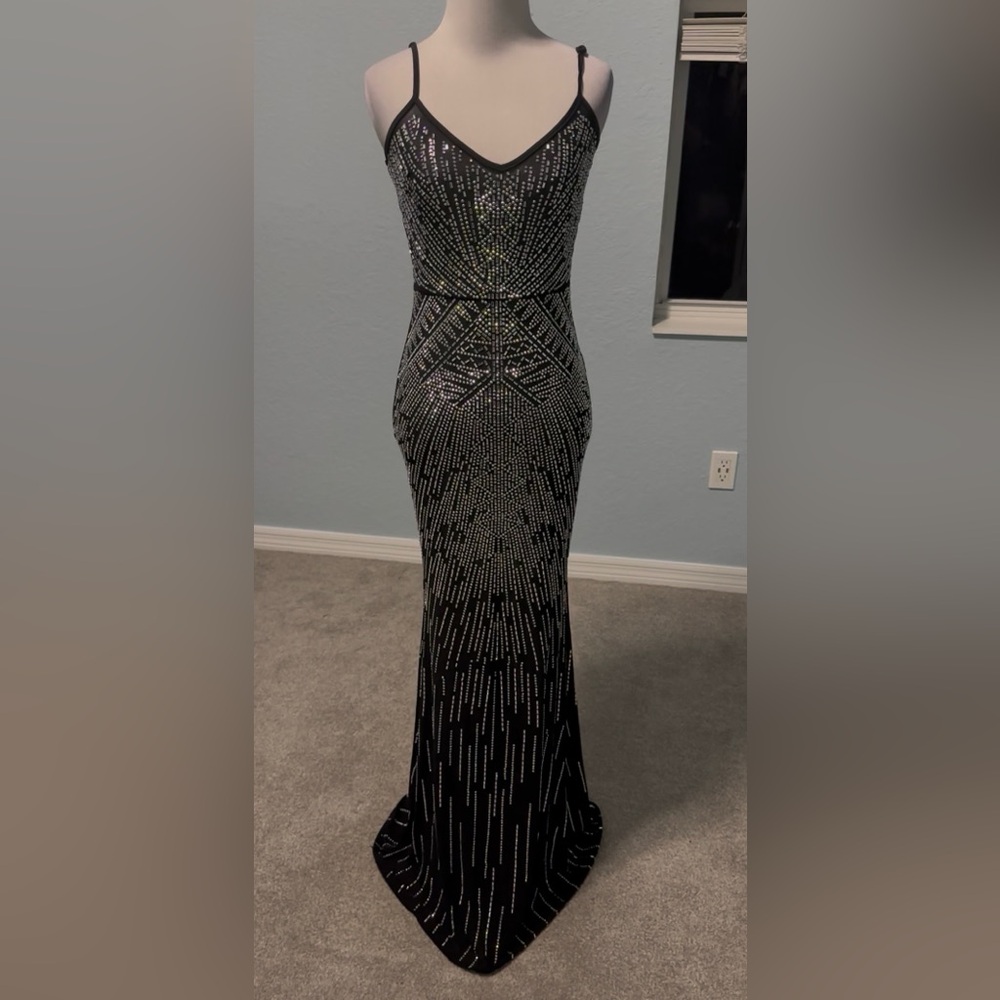 Windsor Elegant Black and Silver Beaded Evening Gown Small